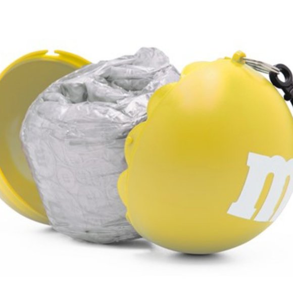 NEW M&M's Yellow Rain Poncho Ball One Size - Picture 2 of 7